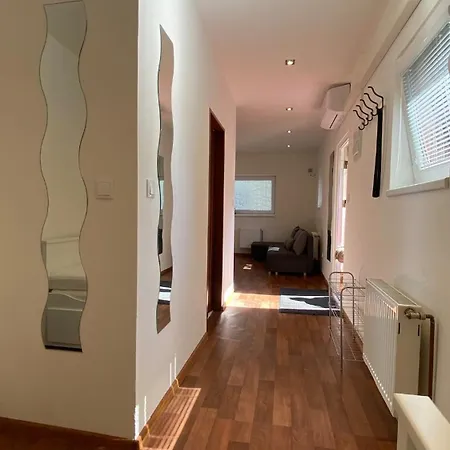 Garden House On The Vltava Riverbank 15 Min To Prague Appartement