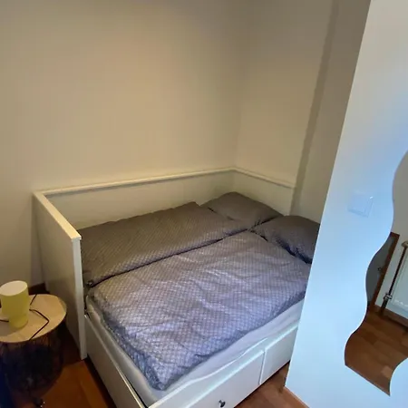 Apartment Garden House On The Vltava Riverbank 15 Min To Prague Kralupy nad Vltavou