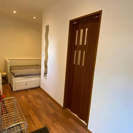 Garden House On The Vltava Riverbank 15 Min To Prague Appartement Kralupy nad Vltavou